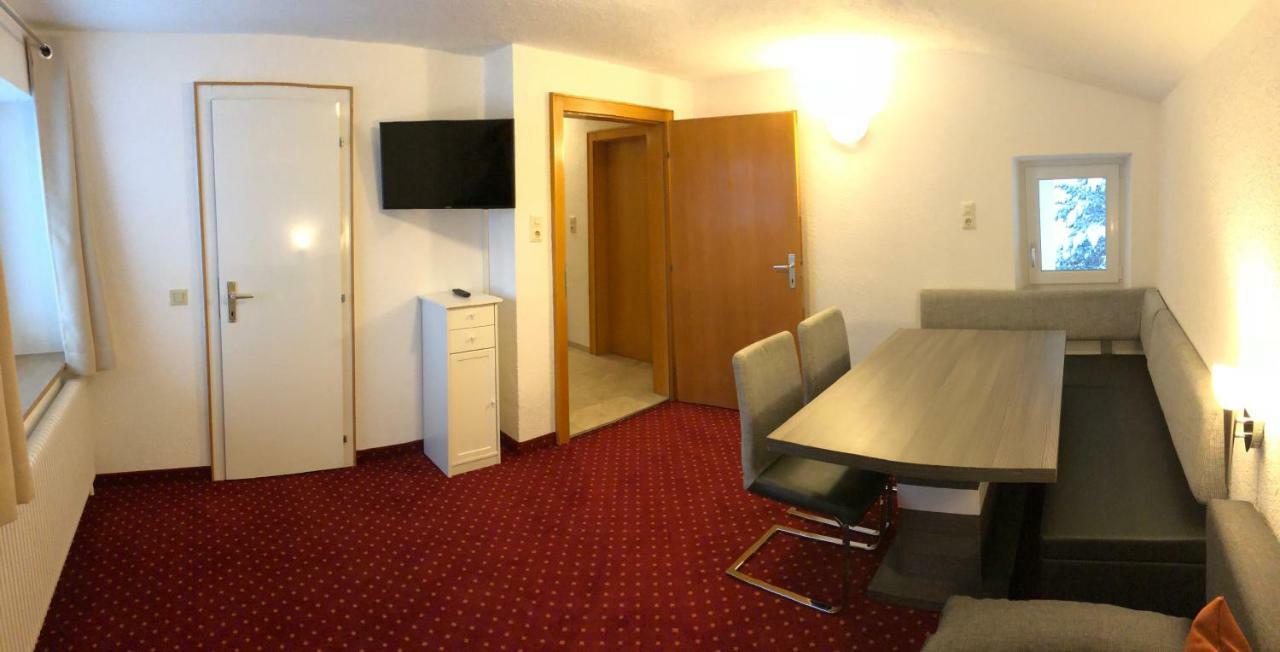 Appartements Dobler - S'Darhuam Sankt Leonhard im Pitztal Exterior photo